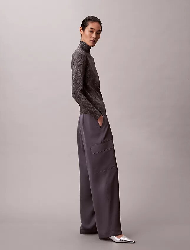 Pantaloni cargo relaxați din saten twill Pantaloni cargo relaxați din saten twill