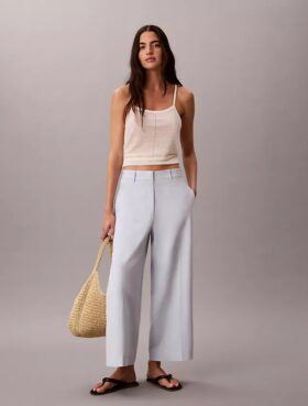 Pantaloni chino croiți, cu picior larg