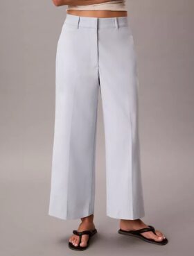 Pantaloni chino croiți, cu picior larg