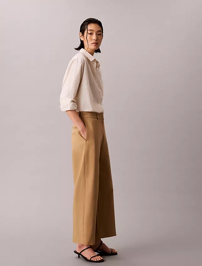 Pantaloni chino croiți, cu picior larg Pantaloni chino croiți, cu picior larg