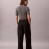 Pantaloni chino croiți, cu picior larg Pantaloni chino croiți, cu picior larg