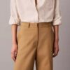 Pantaloni chino croiți, cu picior larg Pantaloni chino croiți, cu picior larg