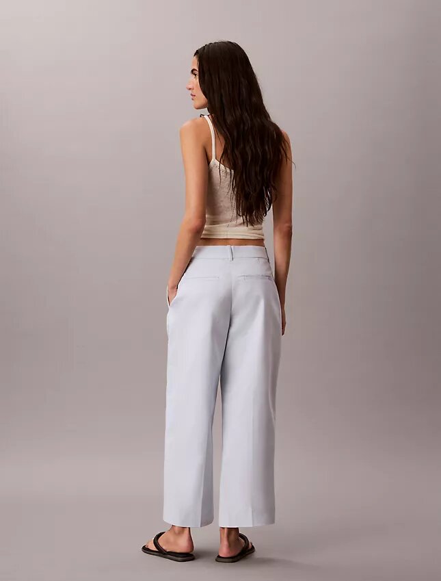Pantaloni chino croiți, cu picior larg Pantaloni chino croiți, cu picior larg