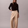 Pantaloni chino cu croi larg și talie ajustabilă Pantaloni chino cu croi larg și talie ajustabilă