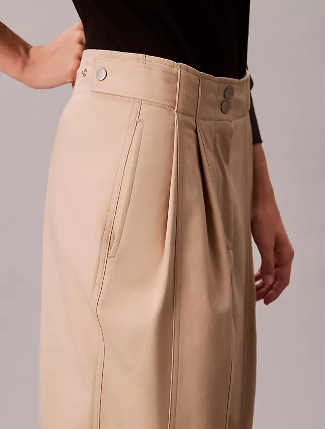 Pantaloni chino cu croi larg și talie ajustabilă Pantaloni chino cu croi larg și talie ajustabilă
