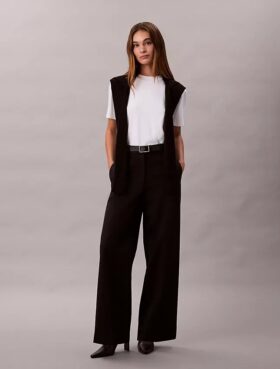 Pantaloni chino din bumbac elastic cu croi larg