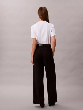 Pantaloni chino din bumbac elastic cu croi larg