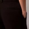 Pantaloni chino din bumbac elastic cu croi larg Pantaloni chino din bumbac elastic cu croi larg