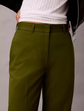 Pantaloni chino din bumbac elastic, cu croială dreaptă