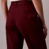 Pantaloni chino din bumbac elastic, cu croială dreaptă