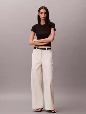 Pantaloni chino largi