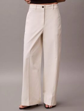 Pantaloni chino largi