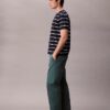 Pantaloni chino largi în stilul anilor ’90