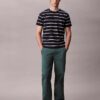 Pantaloni chino largi în stilul anilor ’90