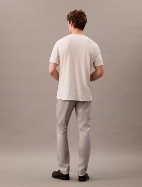 Pantaloni chino moderni din material elastic