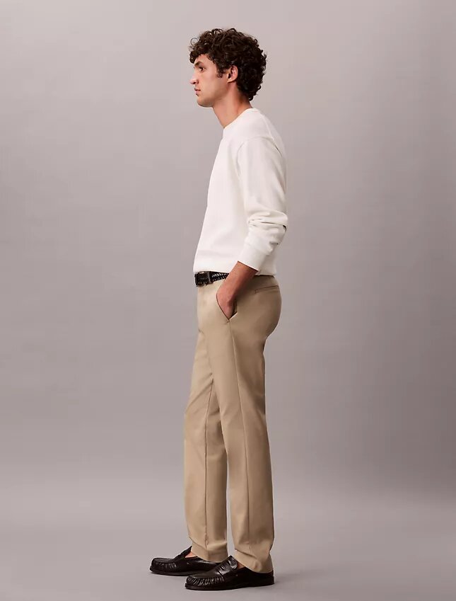 Pantaloni chino moderni din material elastic Pantaloni chino moderni din material elastic