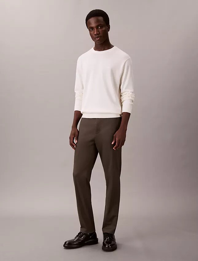 Pantaloni chino slim conici din satin de bumbac Pantaloni chino slim conici din satin de bumbac