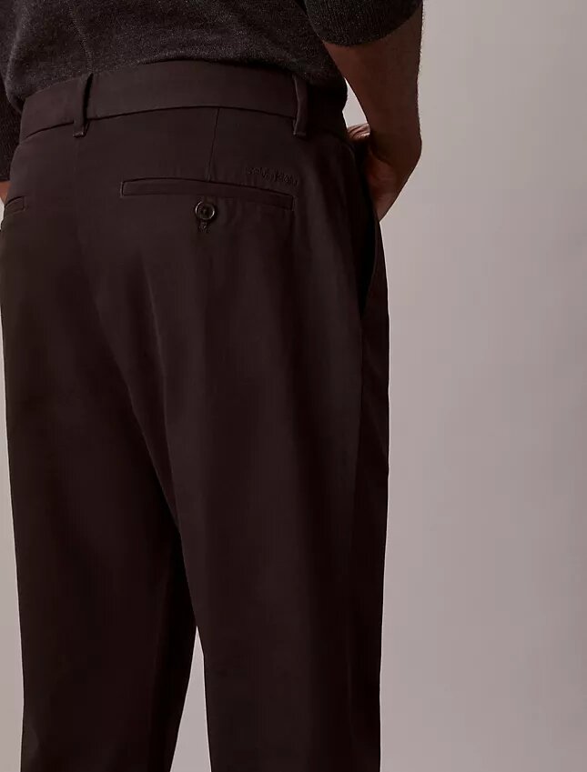Pantaloni chino slim conici din satin de bumbac Pantaloni chino slim conici din satin de bumbac