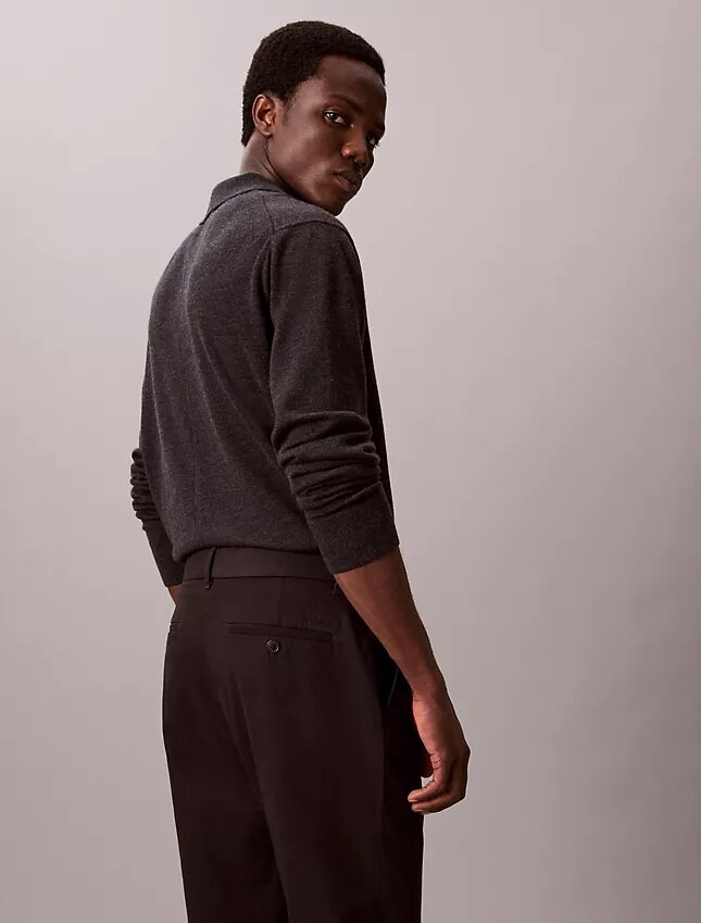 Pantaloni chino slim conici din satin de bumbac Pantaloni chino slim conici din satin de bumbac