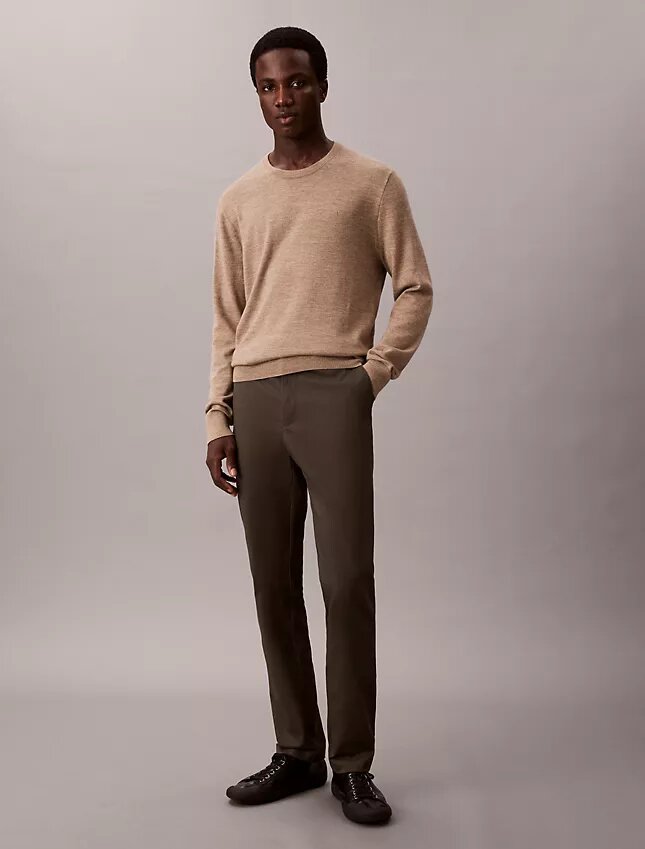 Pantaloni chino slim din satin de bumbac Pantaloni chino slim din satin de bumbac