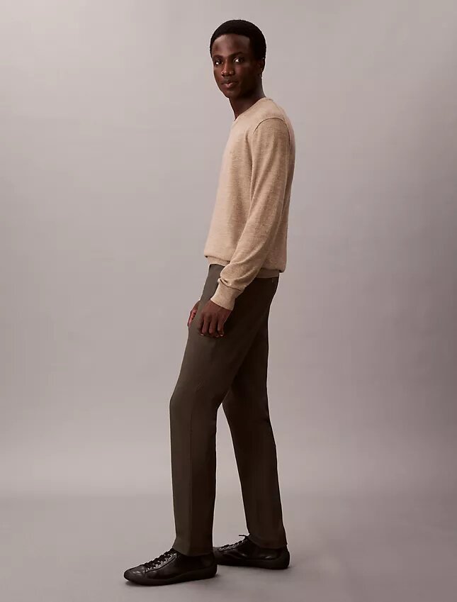 Pantaloni chino slim din satin de bumbac Pantaloni chino slim din satin de bumbac