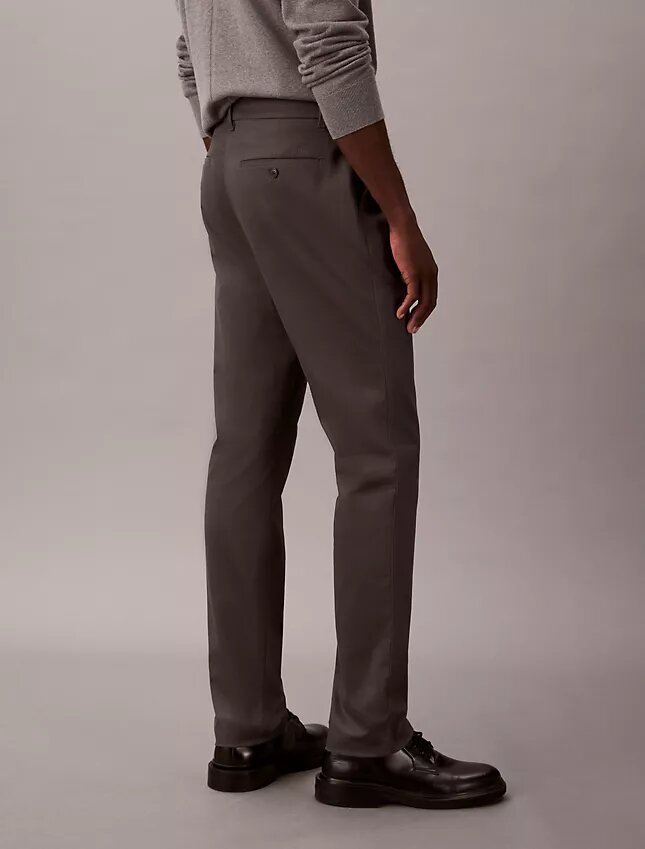 Pantaloni chino slim din satin de bumbac Pantaloni chino slim din satin de bumbac