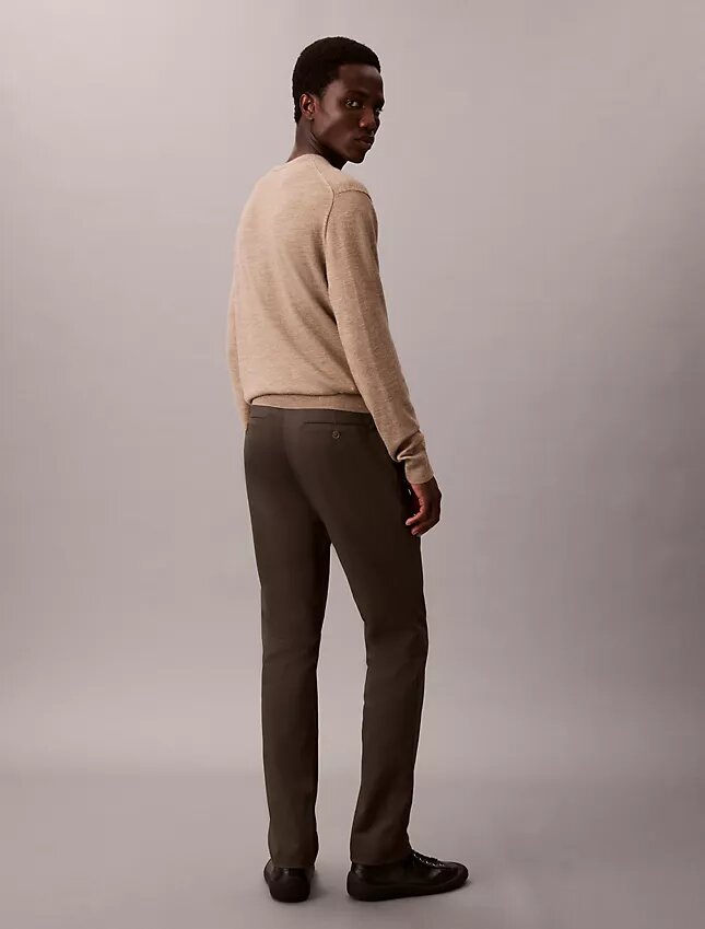 Pantaloni chino slim din satin de bumbac Pantaloni chino slim din satin de bumbac