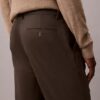 Pantaloni chino slim din satin de bumbac Pantaloni chino slim din satin de bumbac
