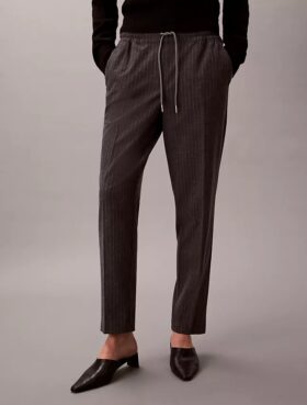 Pantaloni conici cu șnur la gleznă, cu dungi