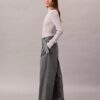 Pantaloni croiți cu curele Pantaloni croiți cu curele