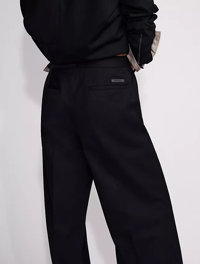 Pantaloni croiți din amestec de lână Pantaloni croiți din amestec de lână