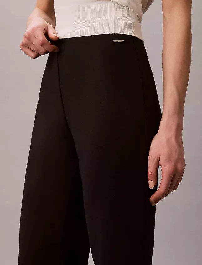 Pantaloni croiți, evazați, din țesătură Ponte Pantaloni croiți, evazați, din țesătură Ponte