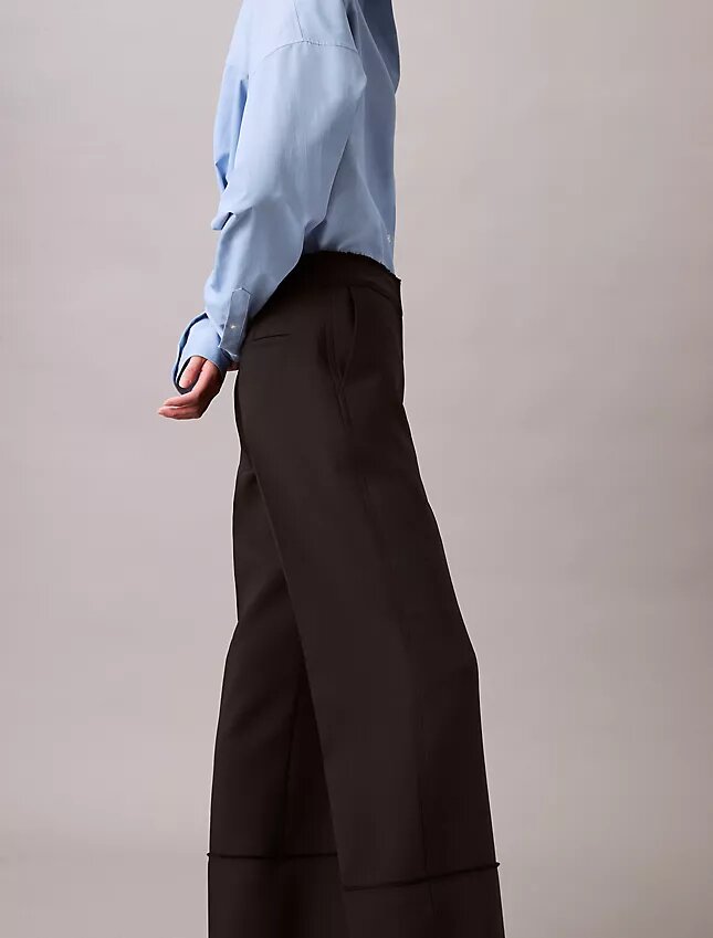 Pantaloni cu margini nefinisate Pantaloni cu margini nefinisate