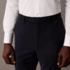 Pantaloni de costum cu croială slim