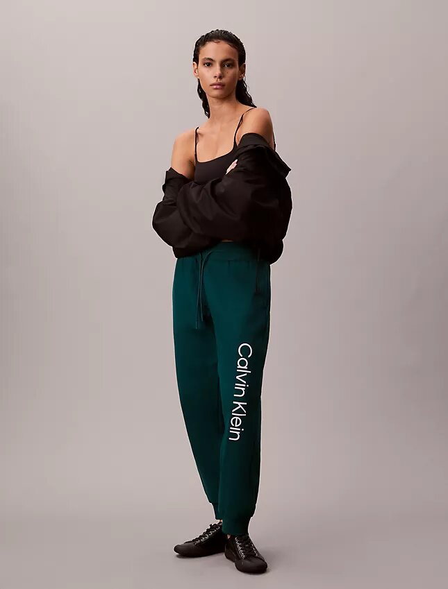 Pantaloni de jogging din fleece cu logo grafic Pantaloni de jogging din fleece cu logo grafic
