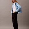 Pantaloni de trening din fleece cu croi larg Monologo Pantaloni de trening din fleece cu croi larg Monologo