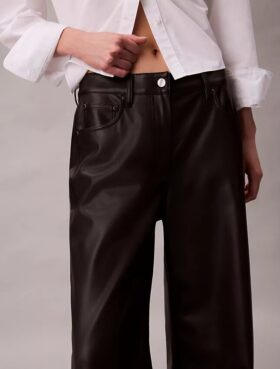 Pantaloni din imitație de piele cu 5 buzunare