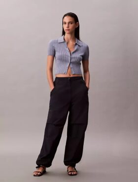 Pantaloni din nailon șifonat