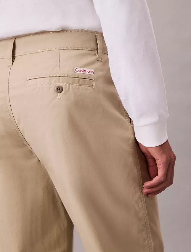 Pantaloni drepți din anii ’90 Pantaloni drepți din anii ’90