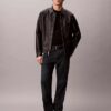 Pantaloni drepți din piele de căprioară în stilul anilor ’90 Pantaloni drepți din piele de căprioară în stilul anilor ’90