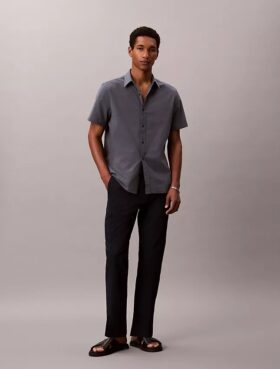 Pantaloni drepți din seersucker