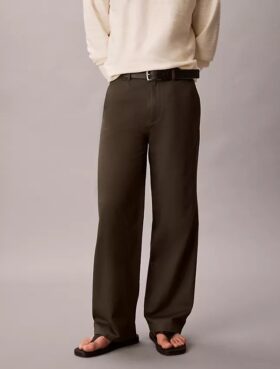Pantaloni drepți, relaxați, conici Pantaloni drepți, relaxați, conici