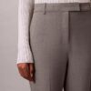 Pantaloni evazați