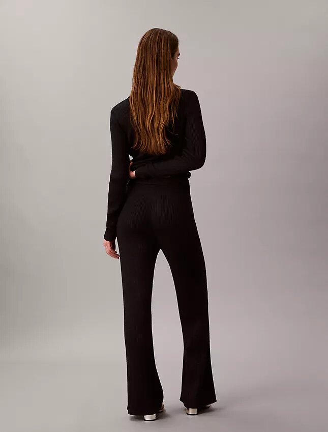 Pantaloni evazați din amestec de lână merino și lurex Pantaloni evazați din amestec de lână merino și lurex