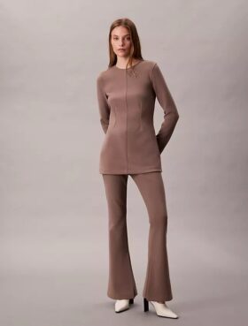Pantaloni evazați din tricot, croiți pe măsură, fără nasturi