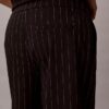 Pantaloni largi cu dungi din țesătură Ponte Pantaloni largi cu dungi din țesătură Ponte