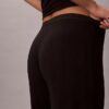 Pantaloni largi din modal elastic cu cusături în picătură