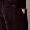 Pantaloni largi din velur con pliuri Pantaloni largi din velur con pliuri