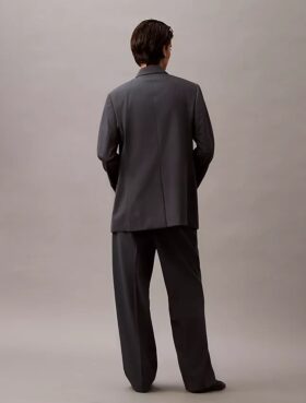 Pantaloni plisați din amestec de gabardină de lână
