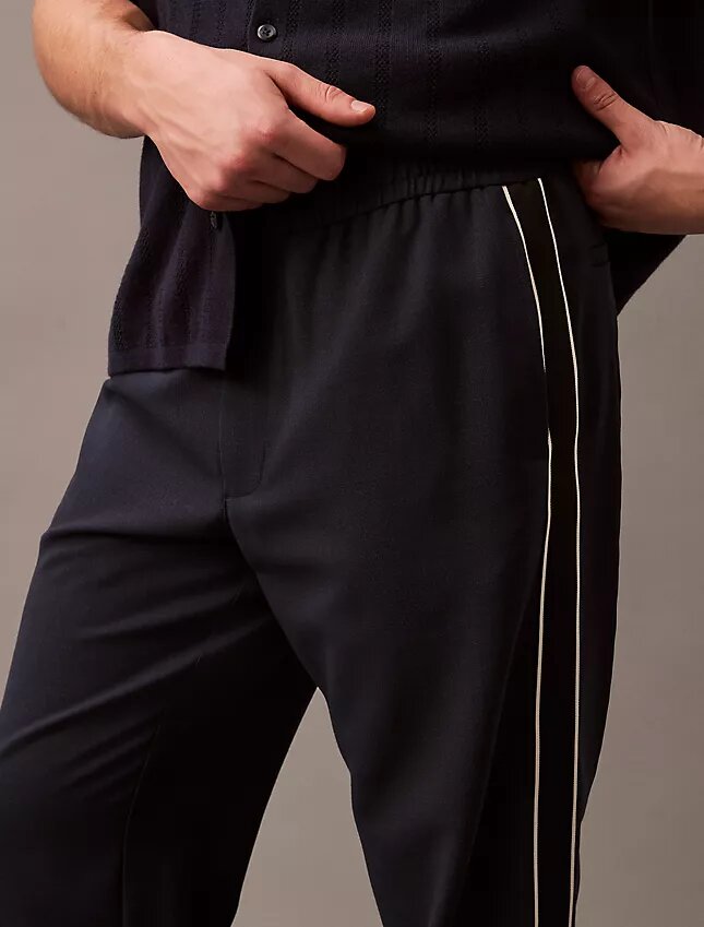 Pantaloni relaxați, conici, fără fermoar Pantaloni relaxați, conici, fără fermoar